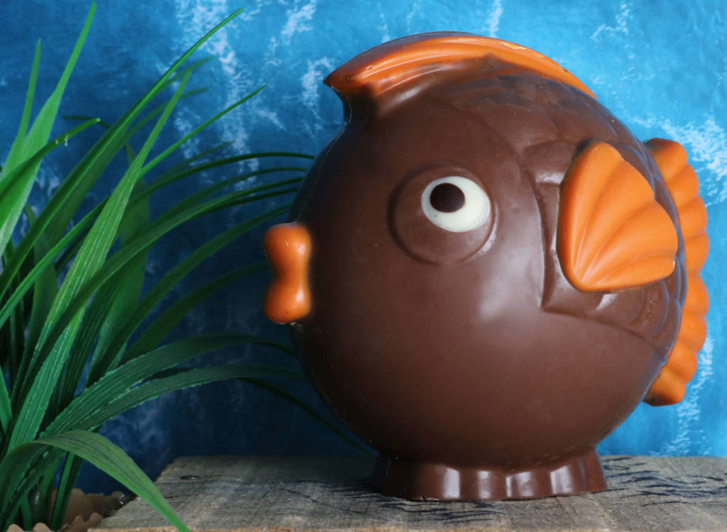 Poisson Boule chocolat au lait en pleine mer